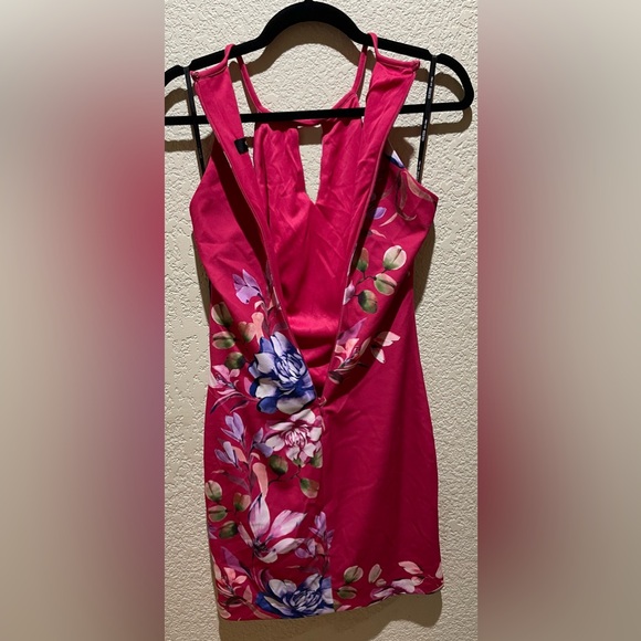 NWT Guess Pink Floral Print Scuba Crepe Dress Side Ruched Stretchy Size 2 - Picture 7 of 14